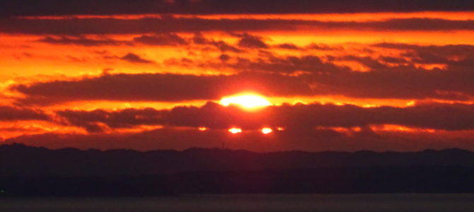 初日の出で地球の大きさを実感